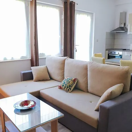 Neva Apartament